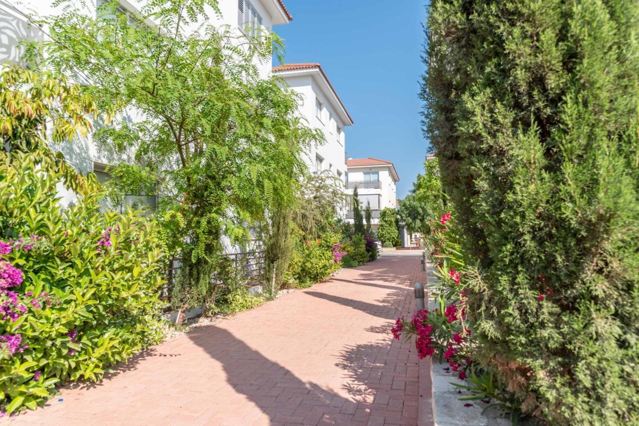 Mythical Sands Resort & Spa, Evilion Apartment Paralimni Bagian luar foto