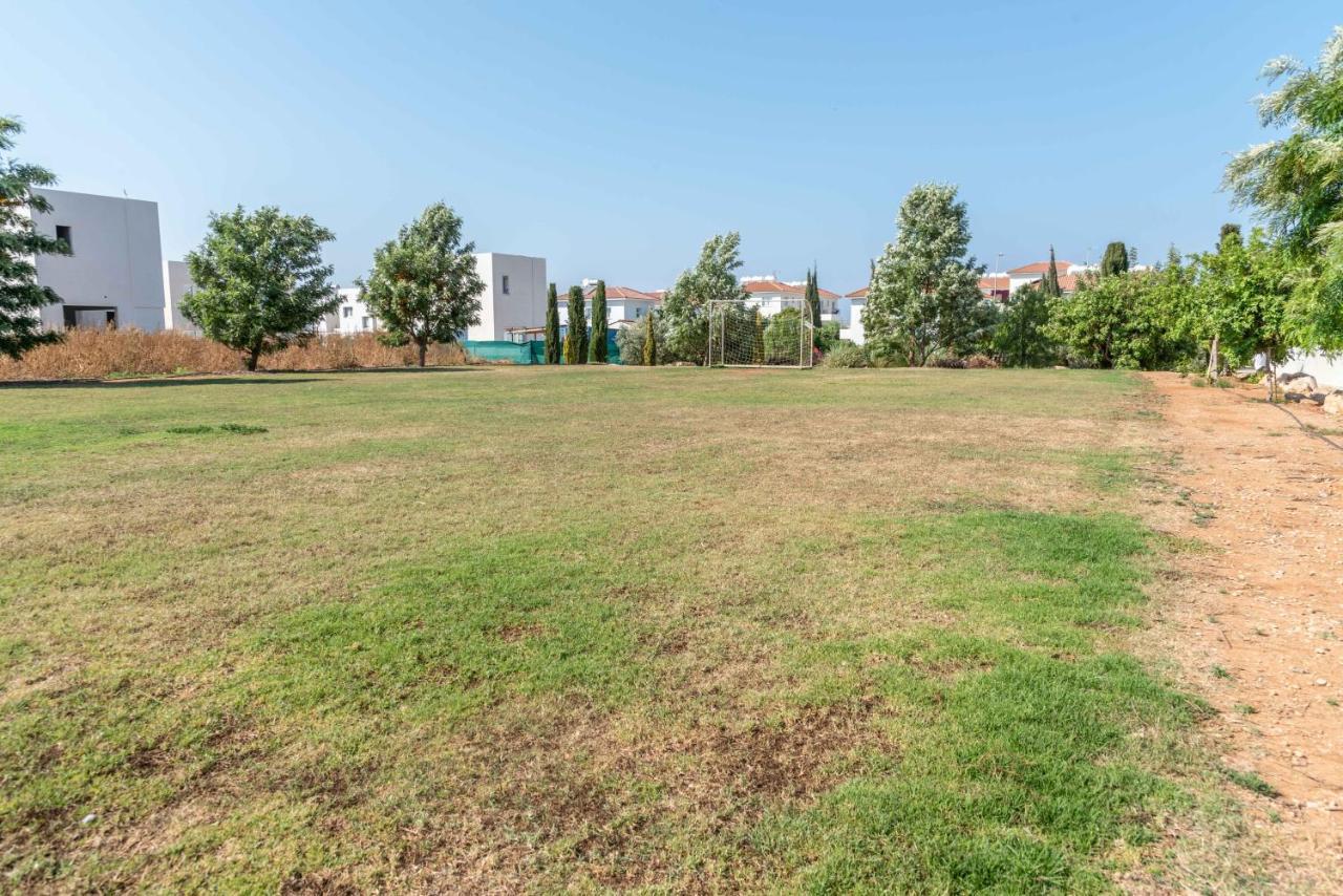 Mythical Sands Resort & Spa, Evilion Apartment Paralimni Bagian luar foto