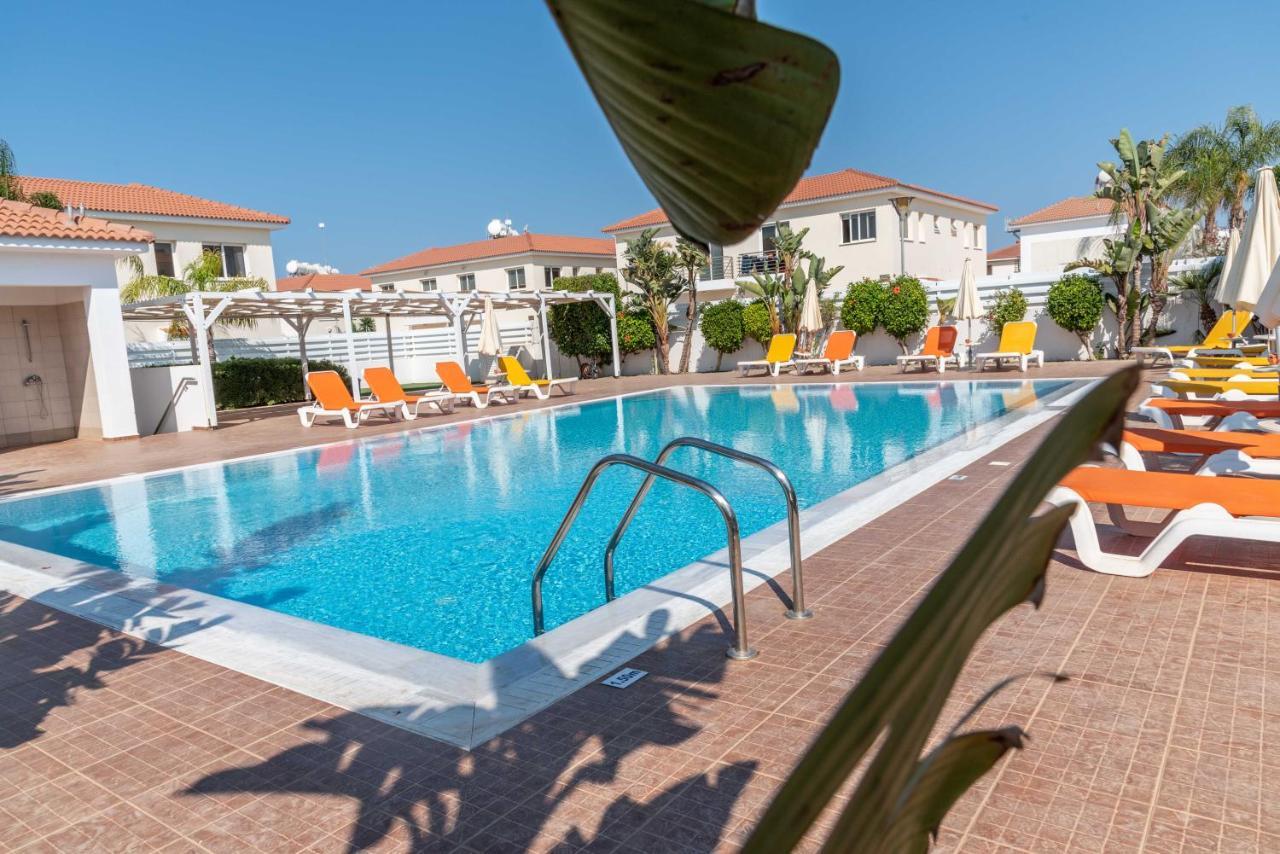 Mythical Sands Resort & Spa, Evilion Apartment Paralimni Bagian luar foto
